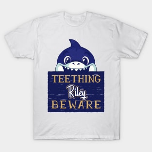 Riley - Funny Kids Shark - Personalized Gift Idea - Bambini T-Shirt